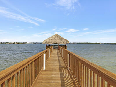 8200 Lakeshore Drive, Hypoluxo, FL 33462