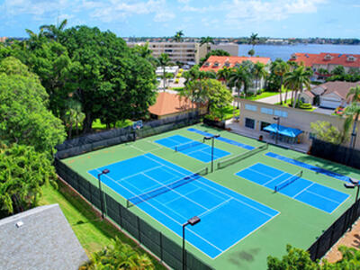 8200 Lakeshore Drive, Hypoluxo, FL 33462