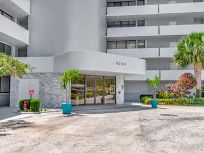 8200 Lakeshore Drive, Hypoluxo, FL 33462