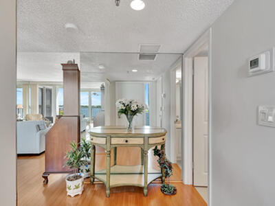 8200 Lakeshore Drive, Hypoluxo, FL 33462