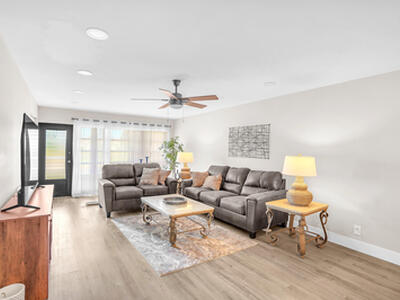 13719 Via Aurora Way, Delray Beach, FL 33484