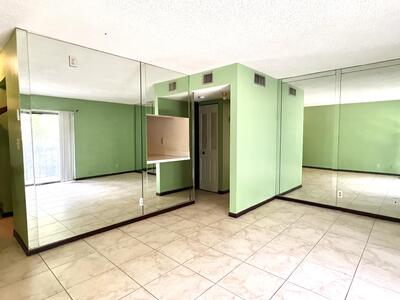 2000 N Congress Avenue, West Palm Beach, FL 33401