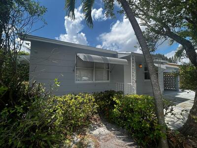 3635 Corrigan Court, Palm Springs, FL 33461