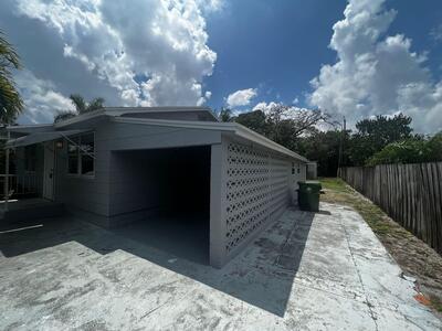 3635 Corrigan Court, Palm Springs, FL 33461