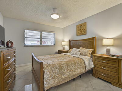 3402 Theo Way, West Palm Beach, FL 33417