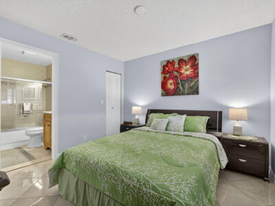 3402 Theo Way, West Palm Beach, FL 33417