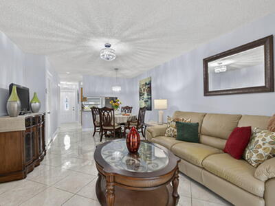 3402 Theo Way, West Palm Beach, FL 33417