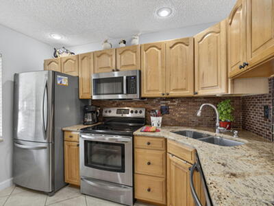 3402 Theo Way, West Palm Beach, FL 33417