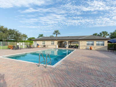 2040 Greenview Shores Boulevard, Wellington, FL 33414