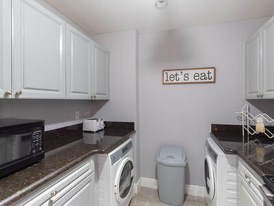 2040 Greenview Shores Boulevard, Wellington, FL 33414