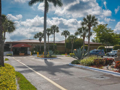 477 Lake Dora Drive, West Palm Beach, FL 33411