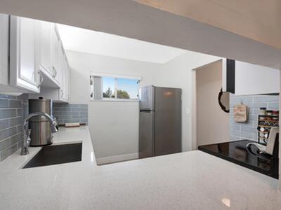 2812 S Garden Drive, Lake Worth, FL 33461