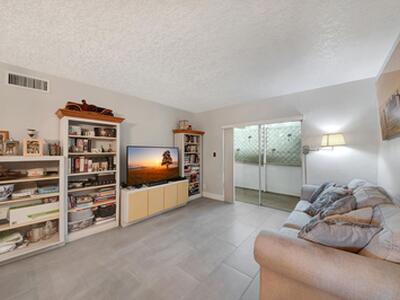 2812 S Garden Drive, Lake Worth, FL 33461