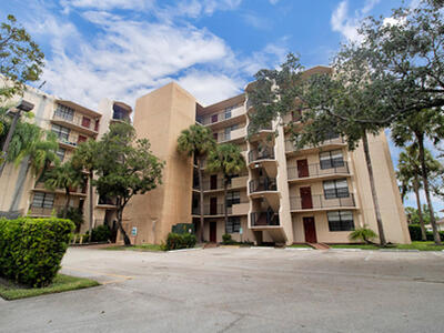 3400 Blue Lake Drive, Pompano Beach, FL 33064