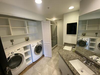 400 Uno Lago Drive, Juno Beach, FL 33408