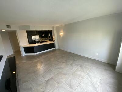 400 Uno Lago Drive, Juno Beach, FL 33408