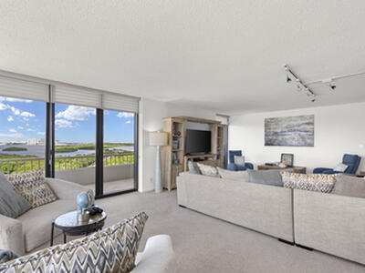 5550 N Ocean Drive, Singer Island, FL 33404