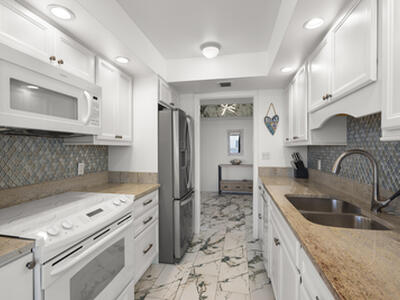 5550 N Ocean Drive, Singer Island, FL 33404