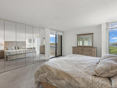 5550 N Ocean Drive, Singer Island, FL 33404