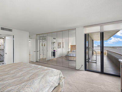 5550 N Ocean Drive, Singer Island, FL 33404