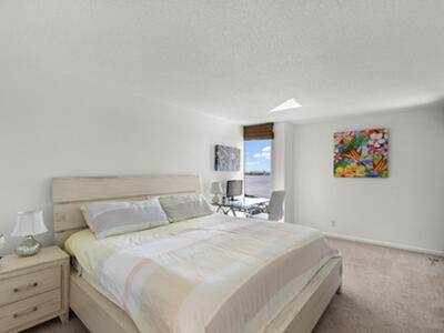 5550 N Ocean Drive, Singer Island, FL 33404