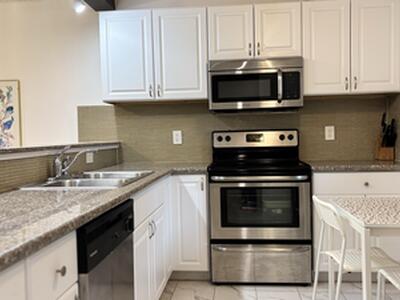 5130 Las Verdes Circle, Delray Beach, FL 33484