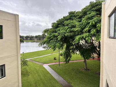 5130 Las Verdes Circle, Delray Beach, FL 33484