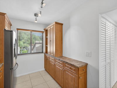 270 Captains Walk, Delray Beach, FL 33483