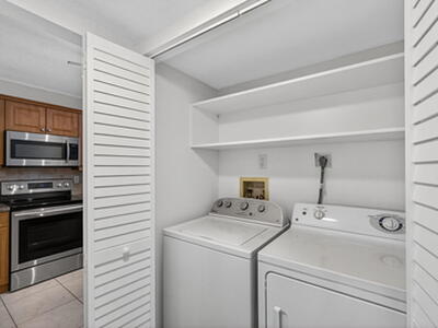 270 Captains Walk, Delray Beach, FL 33483