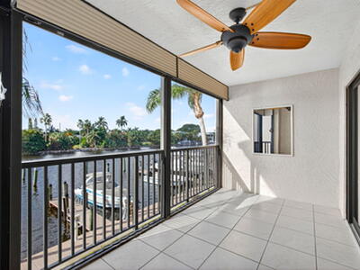 270 Captains Walk, Delray Beach, FL 33483
