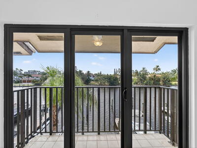 270 Captains Walk, Delray Beach, FL 33483