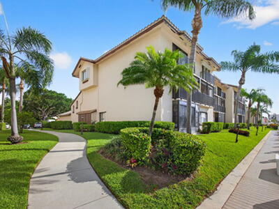 270 Captains Walk, Delray Beach, FL 33483