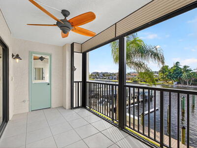 270 Captains Walk, Delray Beach, FL 33483