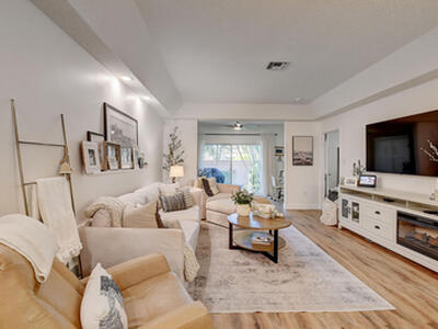 9892 Summerbrook Terrace, Boynton Beach, FL 33437