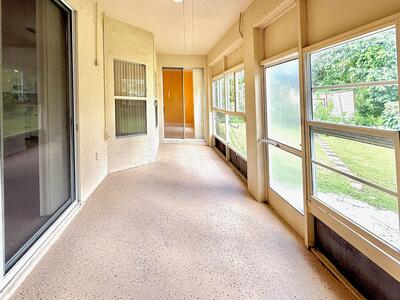 332 SW Glenwood Drive, Port Saint Lucie, FL 34984