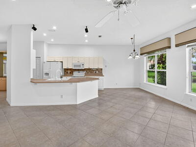 7975 Rockford Road, Boynton Beach, FL 33472