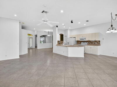 7975 Rockford Road, Boynton Beach, FL 33472