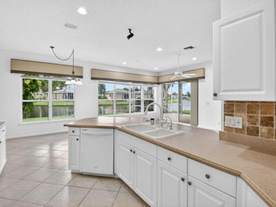 7975 Rockford Road, Boynton Beach, FL 33472