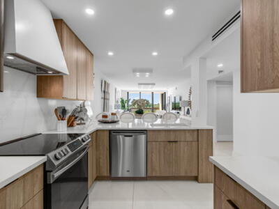 600 Egret Circle, Delray Beach, FL 33444