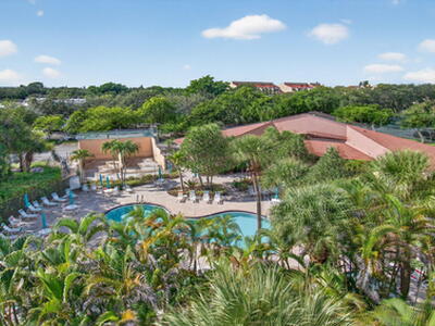 600 Egret Circle, Delray Beach, FL 33444