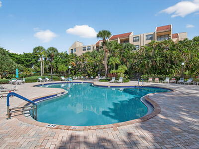 600 Egret Circle, Delray Beach, FL 33444