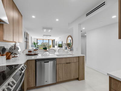 600 Egret Circle, Delray Beach, FL 33444