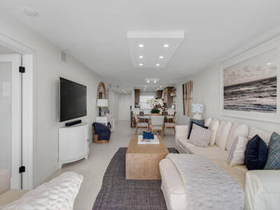 600 Egret Circle, Delray Beach, FL 33444