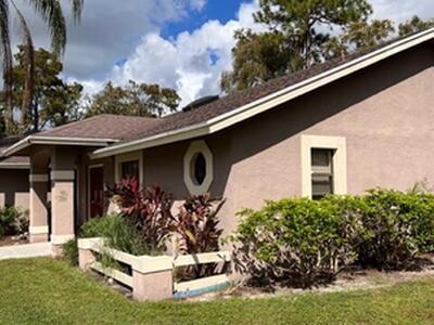 1572 Primrose Lane, Wellington, FL 33414