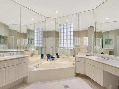 714 Pinehurst Way, Palm Beach Gardens, FL 33418