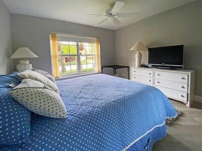 714 Pinehurst Way, Palm Beach Gardens, FL 33418