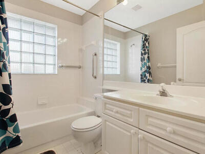 714 Pinehurst Way, Palm Beach Gardens, FL 33418