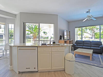 714 Pinehurst Way, Palm Beach Gardens, FL 33418