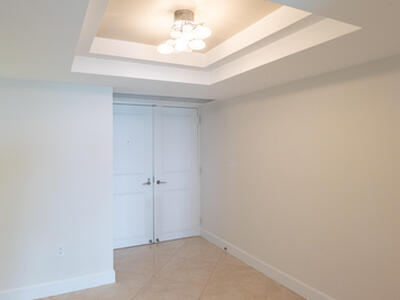 5070 N Ocean Drive, Singer Island, FL 33404