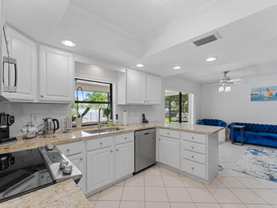 12875 Guilford Circle, Wellington, FL 33414